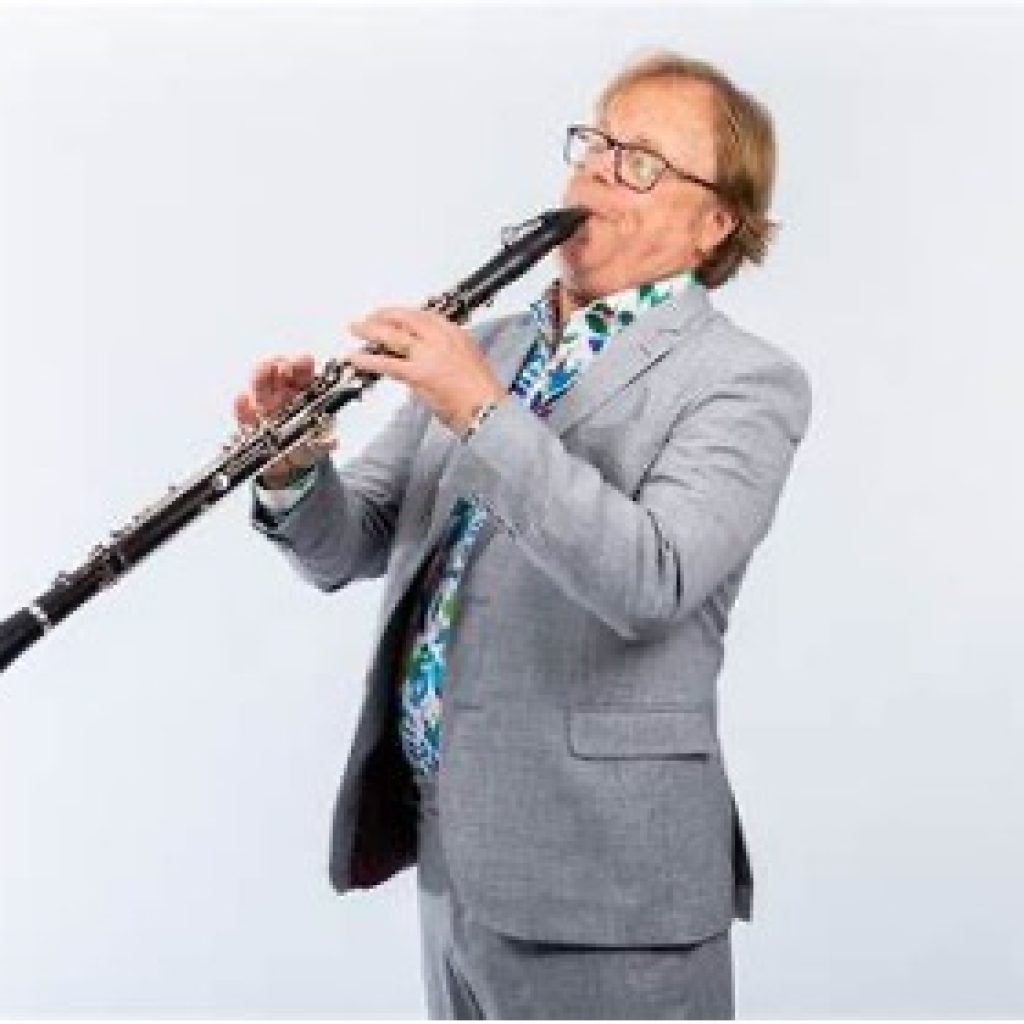 22 juni 2025 - Find Calm in de Gobelinzaal van het Rijksmuseum Twenthe. Ligconcert met André Kerver en Joris Kostelijk